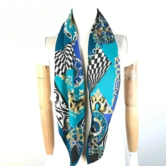 ❤️ 100% Italian Silk Art of the Scarf - Picture 1 of 5